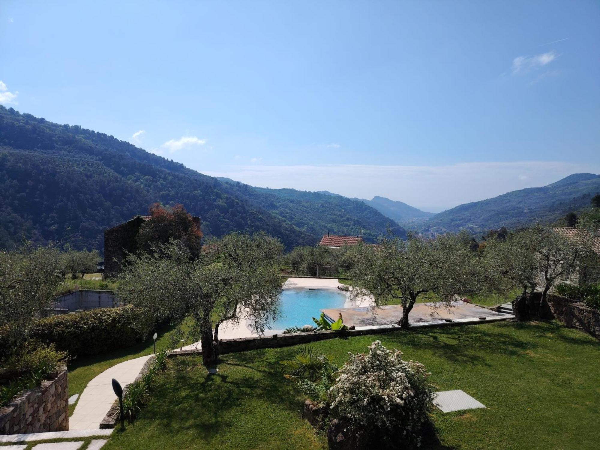 La Cicala Stonata Bed & Breakfast Dolceacqua Bagian luar foto