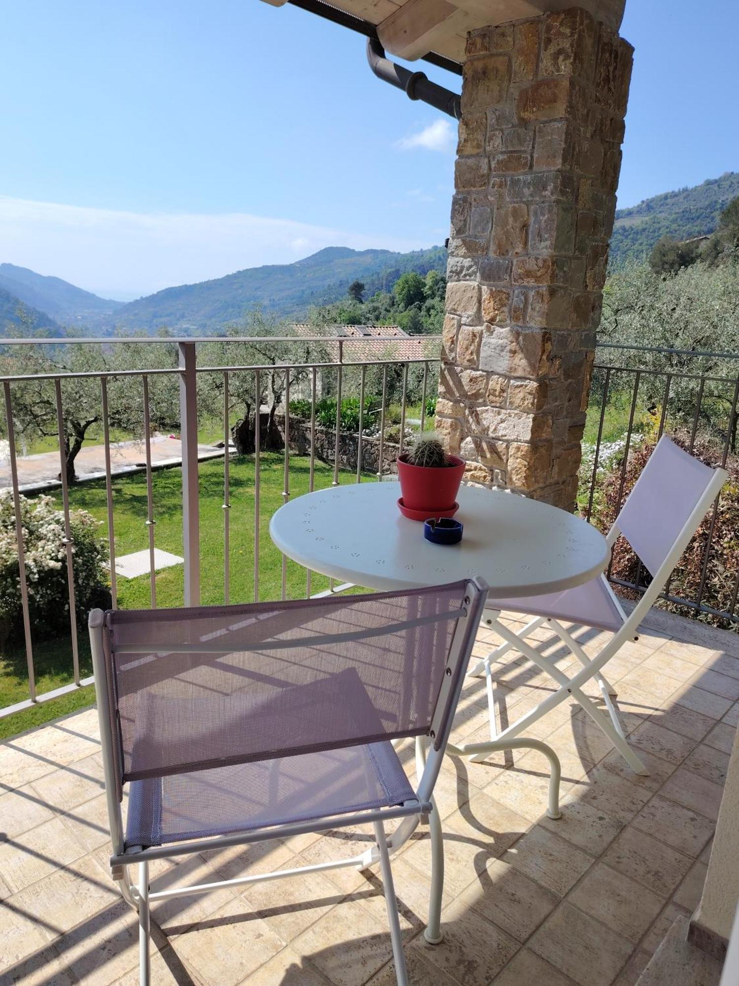 La Cicala Stonata Bed & Breakfast Dolceacqua Bagian luar foto